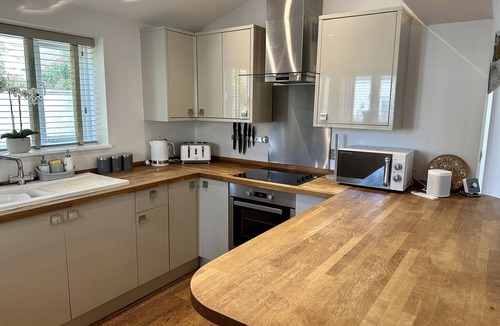 Northleach Cottage | 2 beds 2 bathrooms dog friendly cottage