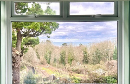 Stoke Fleming House | 2 BR Home In Quite Village/Beaches & Sea View