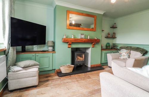Horton in Ribblesdale Cottage | 2 ROCK VIEW, pet friendly, character holiday cottage in Settle