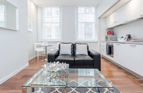 Castle Baynard Apartment | 2 Sterling House - 1 bedroom apartment