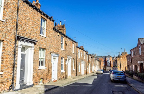York Apartment | 22 Buckingham Street - sleeps 4 guests in 2 bedrooms