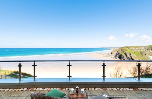 Newquay City Centre Apartment | 25 Rocklands-Modern apartment with spectacular ocean views, large private terrace. Secure parking