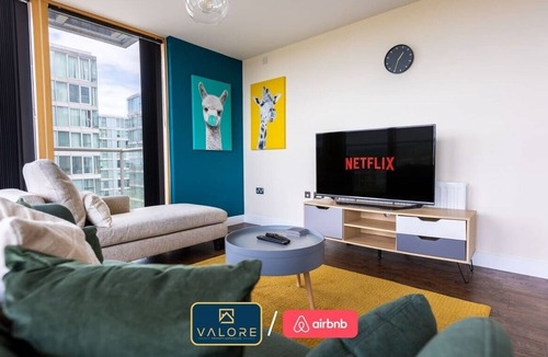 Central Milton Keynes Apartment | 2Bed | 2Bath | Parking | Walk to Xscape & CentreMK