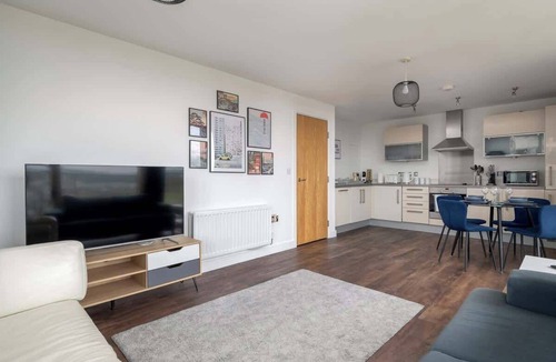 Central Milton Keynes Apartment | 2Bed | 2Bath | Parking | Walk to CentreMK & Xscape