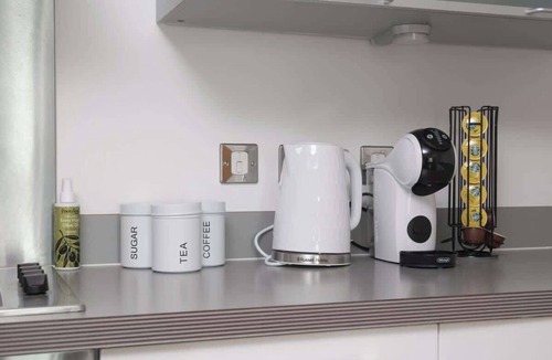 Central Milton Keynes Apartment | 2BR| 2Bath | Parking | Walk to Xscape & Centre:MK