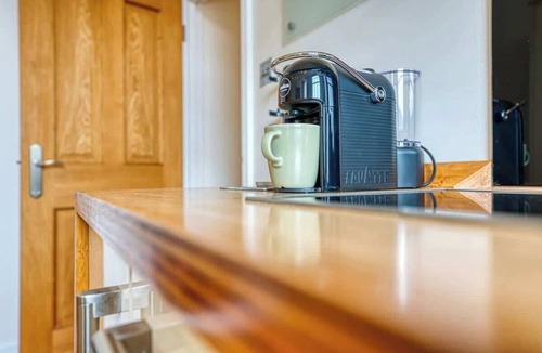 Ocean Village Apartment | 2BR Chic City Apt w/Harbor Views Spring Discount