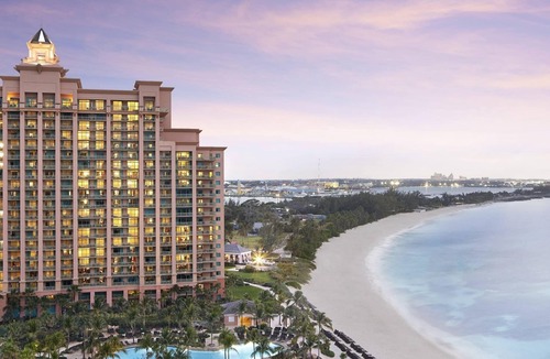 Paradise Island Condo | 2BR Oceanfront Topaz Suite – The Reef Atlantis, Full Kitchen & Balcony Sleeps 9