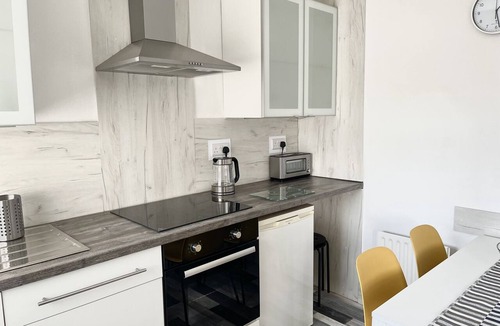 Blackpool Town Center Apartment | 2nd floor double & bunk bed room apartment.
