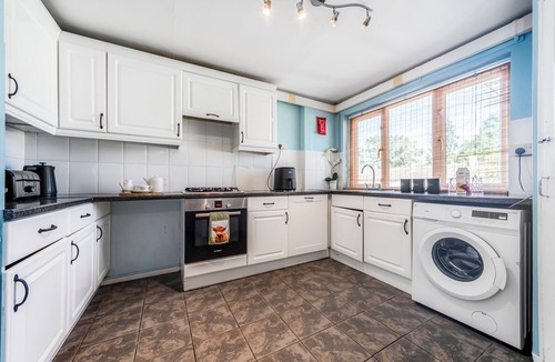 Headington Apartment | 3 Bed Apartment Sleeps 5 - Brookes - Tv & WiFi