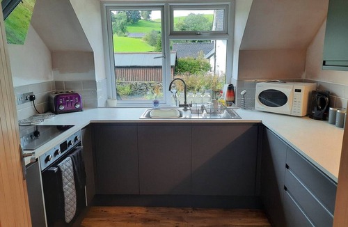 Hawkshead Cottage | 3 Bed Barn - Sleeps up to 6 - Parking - Wifi