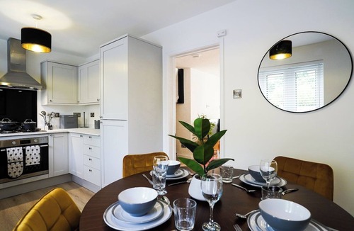 Lower Shelton House | 3-Bed House | Sleeps 5 | Bedford