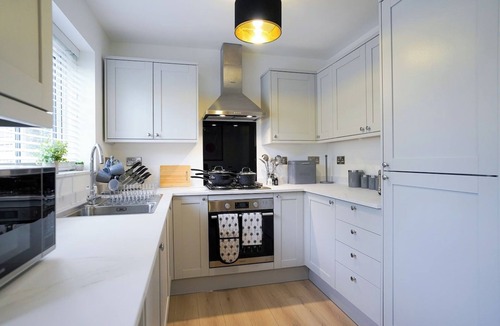 Lower Shelton House | 3-Bed House | Sleeps 5 | Bedford