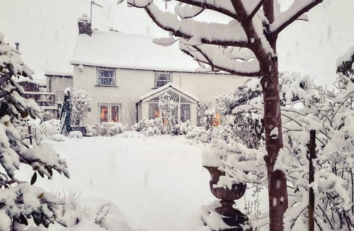 Chapel Stile Cottage | 3 Bed in Chapel Stile (oc-lr202)