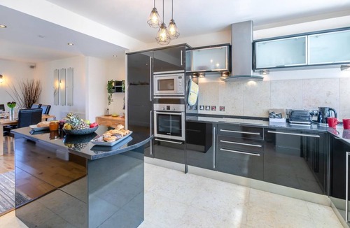 Newquay City Centre Apartment | 3 Bed in Newquay (oc-o32259)