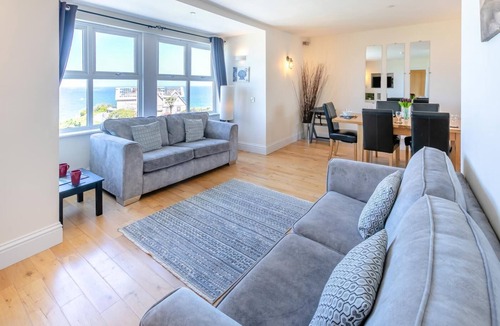 Newquay City Centre Apartment | 3 Bed in Newquay (oc-o32259)