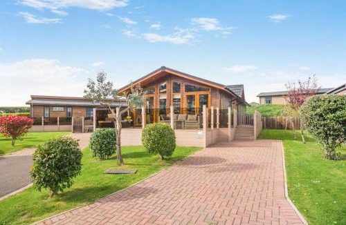 Runswick Bay Cabin | 3 Bed in Whitby oc-wa057
