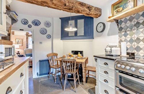 Whitchurch Cottage | 3 Bed in Whitchurch (oc-c34182)