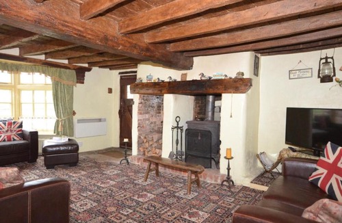 Wimborne House | 3 Bed in Wimborne oc-thold