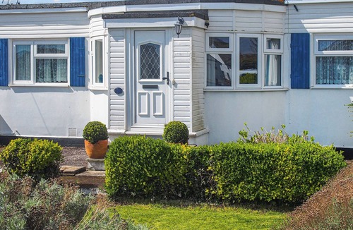 Pagham Cottage | 3 bedroom accommodation in Pagham, near Bognor Regis