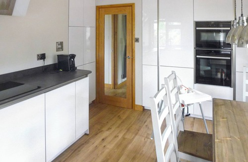 Newton Saint Cyres Cottage | 3 bedroom accommodation in Whitestone
