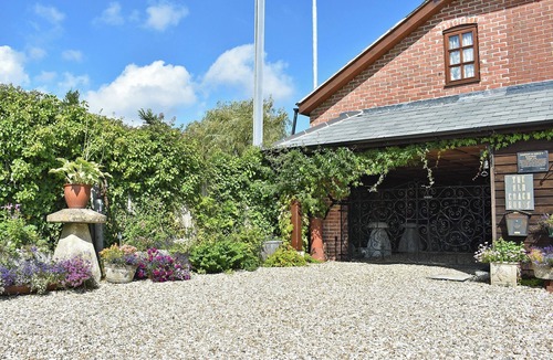 Holworth Cottage | 3 bedroom accommodation in East Burton, near Wareham