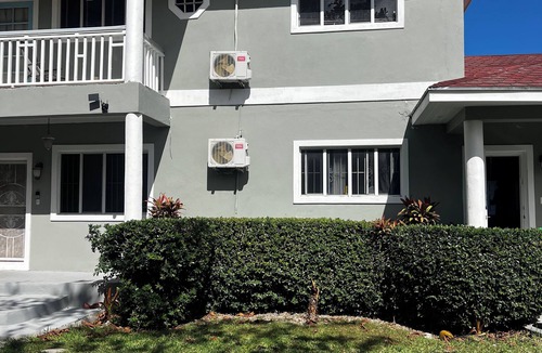Gambier Apartment | 3-bedroom apartment in fantastic Nassau with Wi-Fi, AC