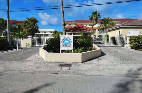 Bahamas Terrace Condo | 3-bedroom condo in peaceful Freeport with air conditioning