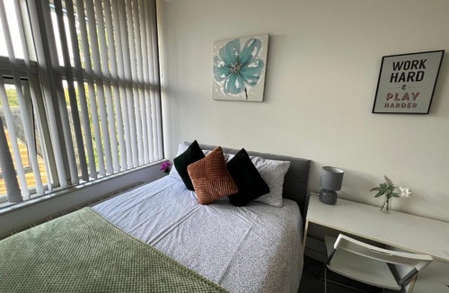 Wellingborough Apartment | 3 Bedroom Flat in Town Centre Wellingborough