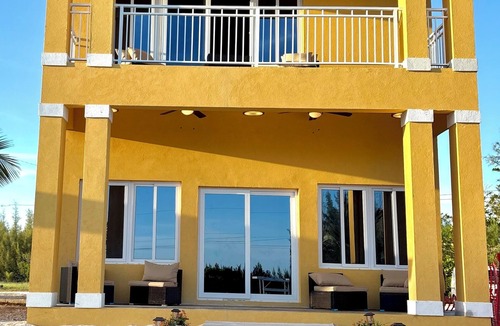 West End House | 3-bedroom townhome located in Westend/Bootle bay only 66 miles off Palm Beach