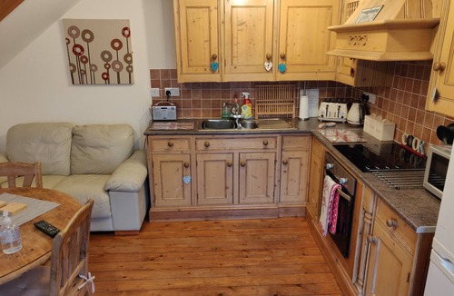 St Neots House | 3 BR Ensuite Cottage Private Garden & Parking Near St Neots