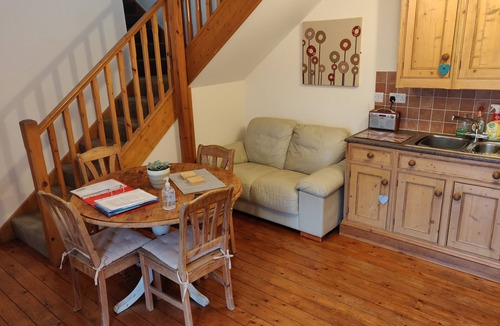 St Neots House | 3 BR Ensuite Cottage Private Garden & Parking Near St Neots