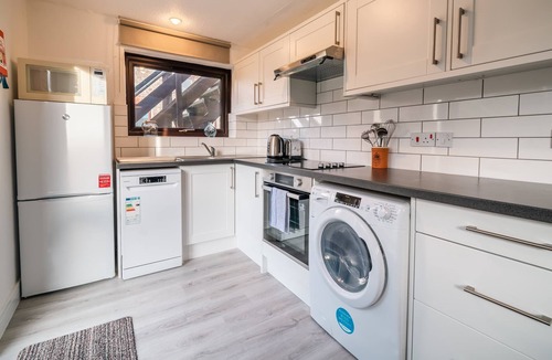 Widemouth Bay House | 3 Cosy Cornish Holiday Cottages, Bude - Sleeps 14