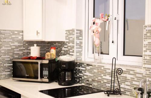 Rolleville House | 3-Hillview Cottages