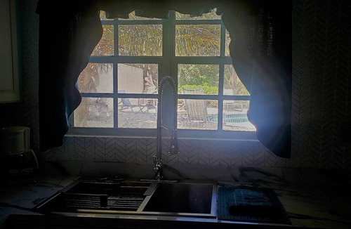 Nassau House | 3 mins away from Stunning beaches Nae's Cozy Rest