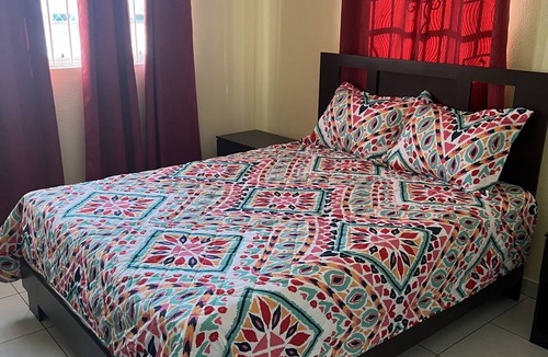 Gambier Apartment | 3 minutes to Airport and less than 5 minutes to near by beach. Spacious & quiet