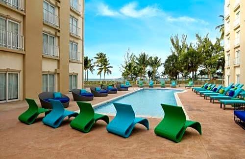 Downtown Nassau Hotel | 3-Star Hotel ∙ Courtyard by Marriott Nassau Downtown/Junkanoo Beach