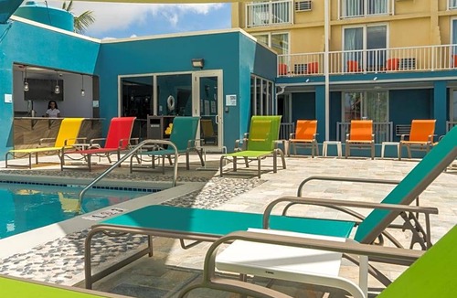 Downtown Nassau Hotel | 3-Star Hotel ∙ Holiday Inn Express & Suites Nassau, an IHG Hotel