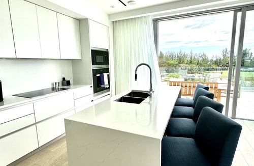 Nassau Condo | 30 day rental, corner unit, water & golf course views, resort beach and pool