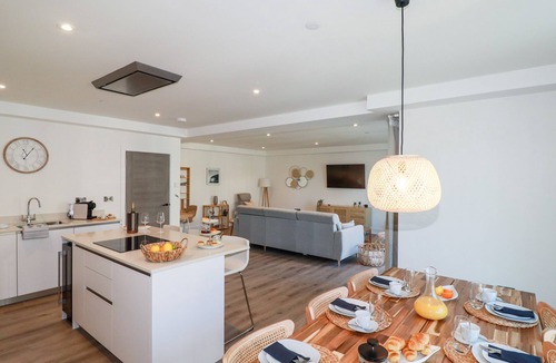 Newquay City Centre Cottage | 33 Cliff Edge