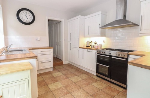Great Yarmouth Cottage | 34 North Denes Road
