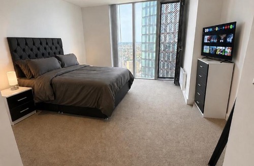 Castlefield Apartment | 34th Floor 2bed City View Apartment Manchester Deansgate