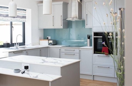 Cambridge House | 3Bed House w/Charming Courtyard Garden & Parking