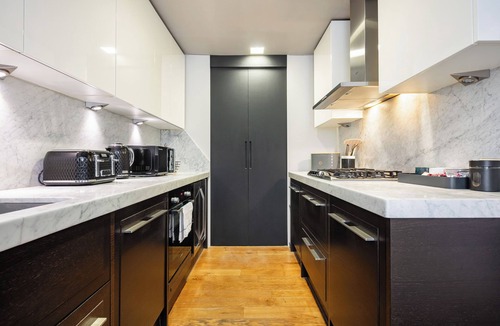Redcliffe Apartment | 3bedroom Design Gem in Kensington