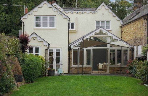 Old Windsor House | 4 Bed Family Home In Windsor - By Tempstay