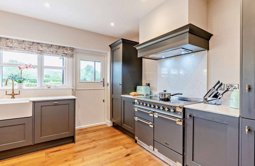 Great Broughton Cottage | 4 Bed in Middlesbrough (oc-96213)