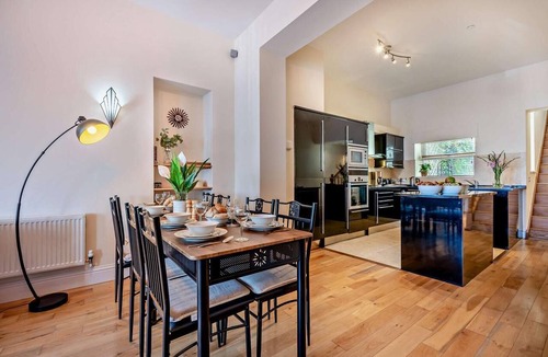 Newquay City Centre Apartment | 4 Bed in Newquay (oc-w29346)