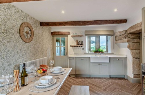 Skipton Cottage | 4 Bed in Skipton (oc-95155)