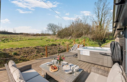 Wainhouse Corner Cottage | 4 Bed in St. Gennys (oc-p34626)