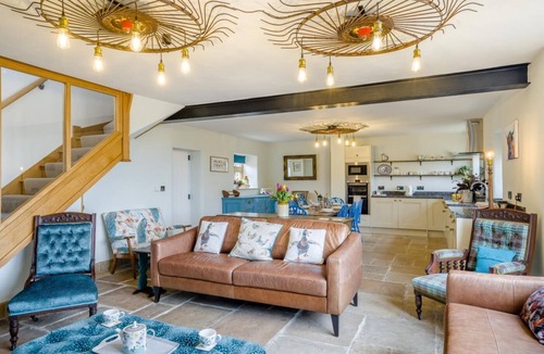 Burslem Cottage | 4 Bed in Stoke-on-Trent (oc-c32195)