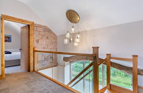 Tunstall Cottage | 4 Bed in Stoke-on-trent (oc-95163)